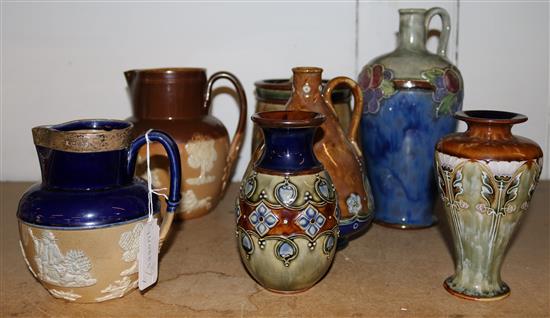 7 various pieces of Royal Doulton
